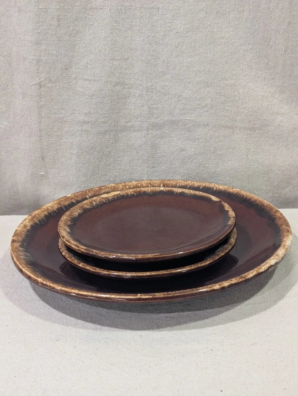 Vintage Hull pottery set of 3 plates brown glaze MCM 60s 70s Retro Grannycore